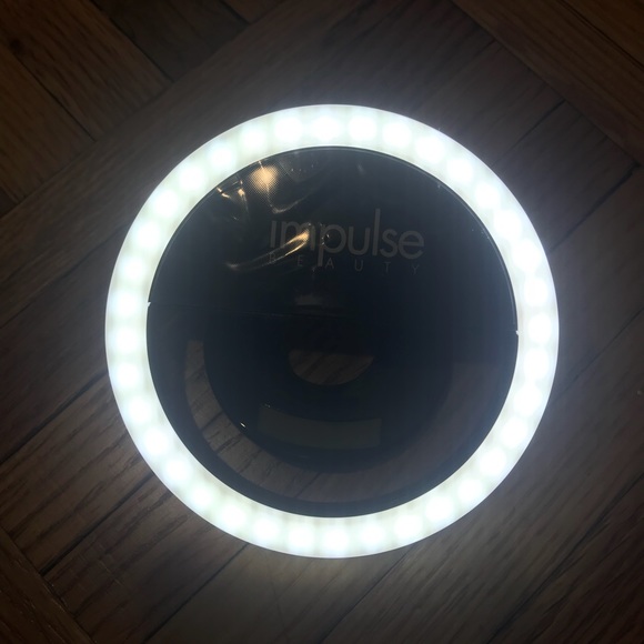 Portable selfie ring LED light clip on - Picture 3 of 3